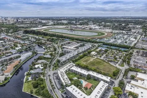 580 Egret Drive Hallandale Beach FL 33009