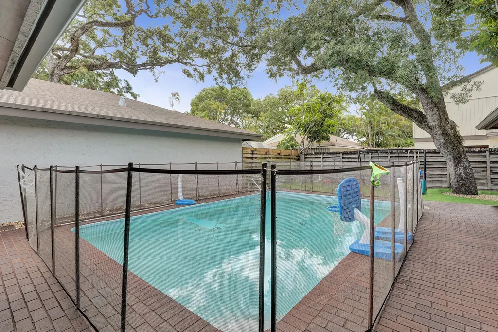 4108 N 49th Avenue Hollywood FL 33021