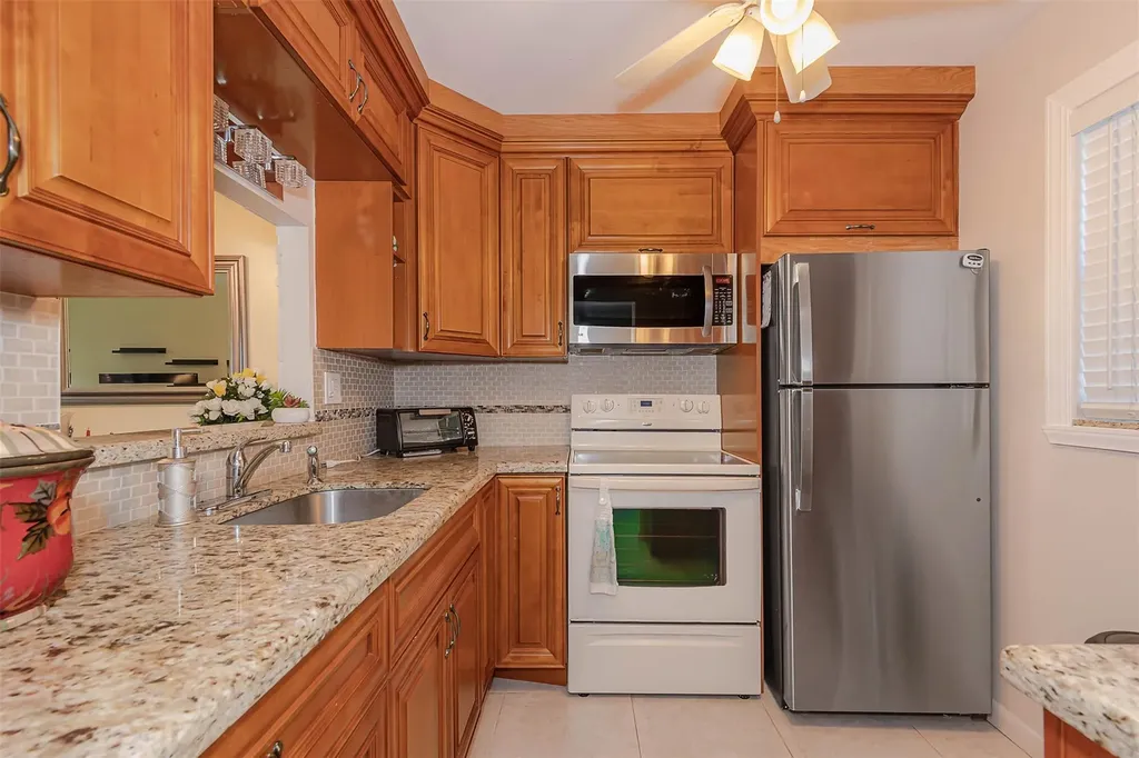3431 NW 50th Avenue Lauderdale Lakes FL 33319