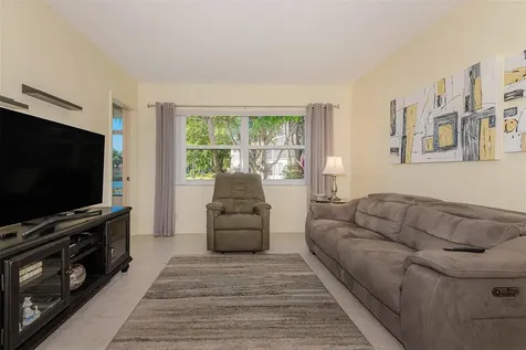 3431 NW 50th Avenue Lauderdale Lakes FL 33319