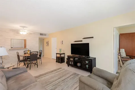 3431 NW 50th Avenue Lauderdale Lakes FL 33319