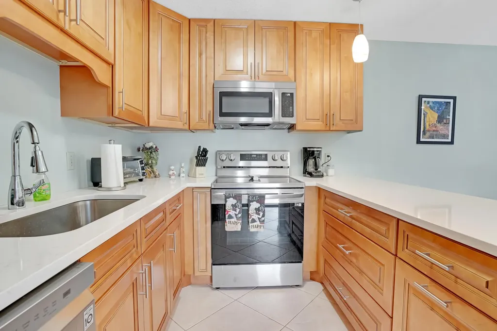 3201 SE Guinevere Lane Port St Lucie FL 34952