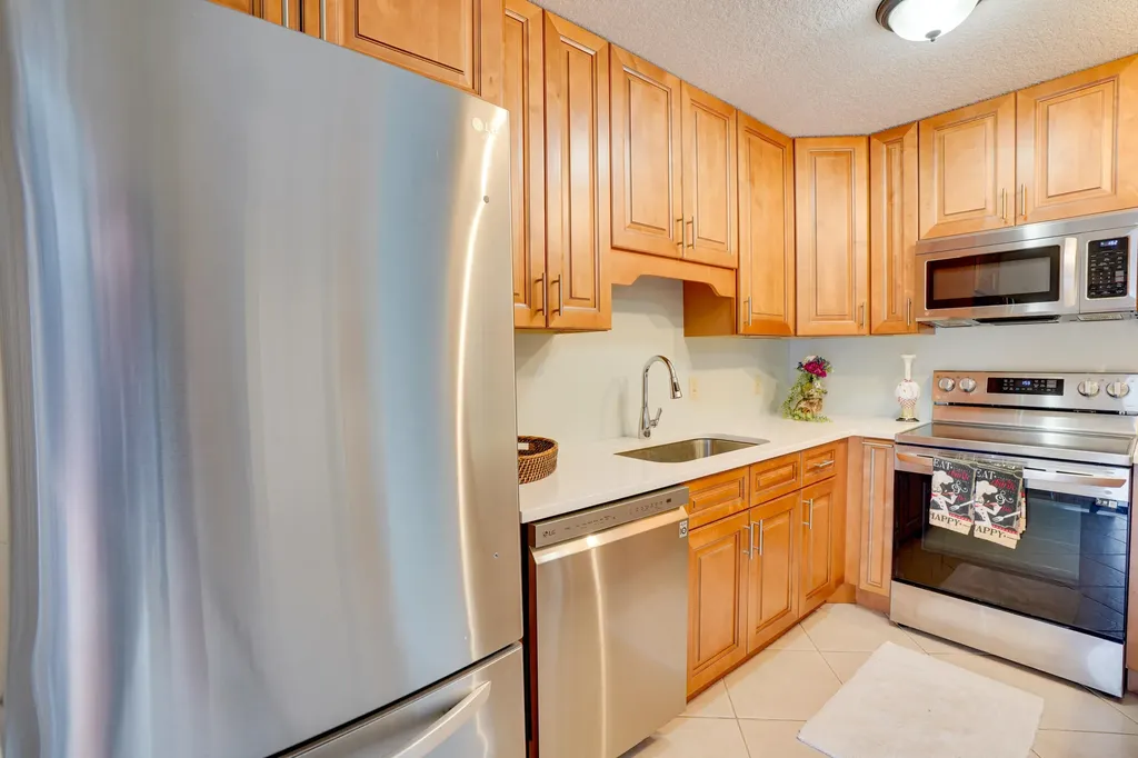 3201 SE Guinevere Lane Port St Lucie FL 34952