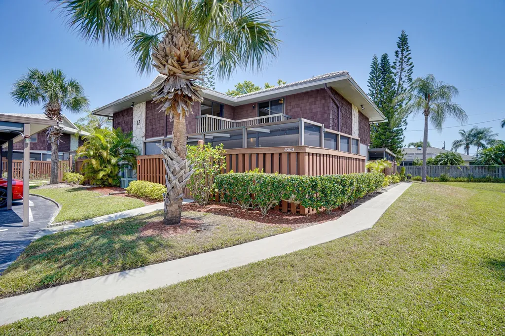 3201 SE Guinevere Lane Port St Lucie FL 34952