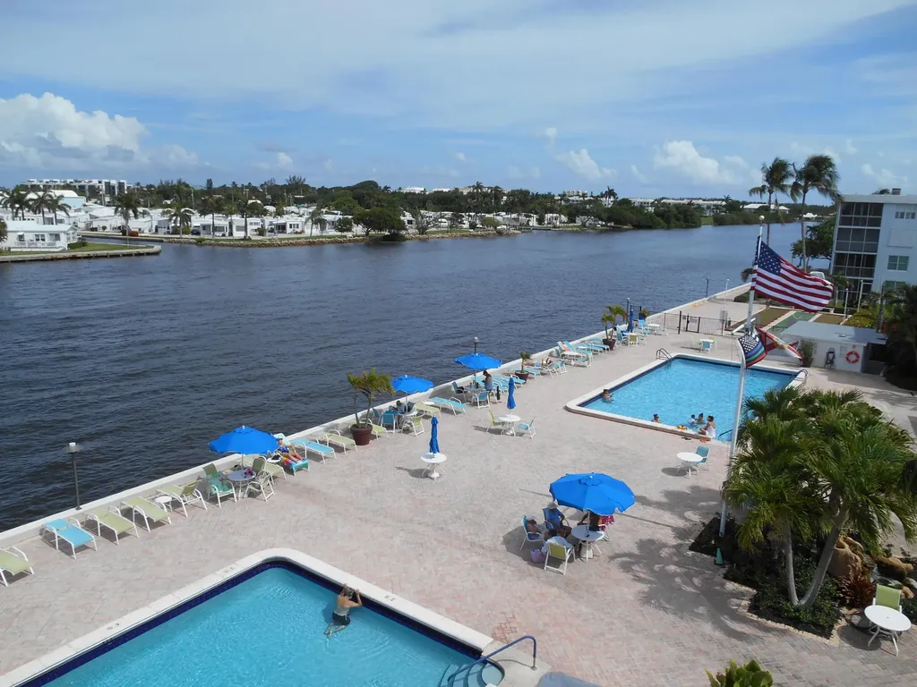 2016 S Federal Highway Boynton Beach FL 33435