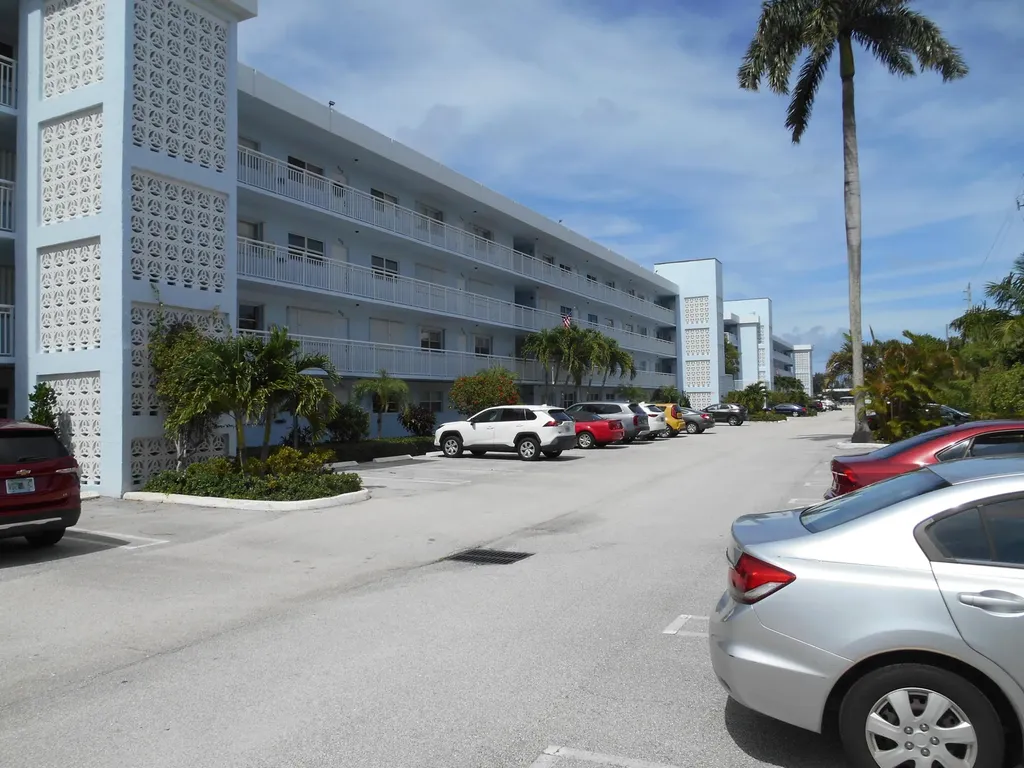 2016 S Federal Highway Boynton Beach FL 33435