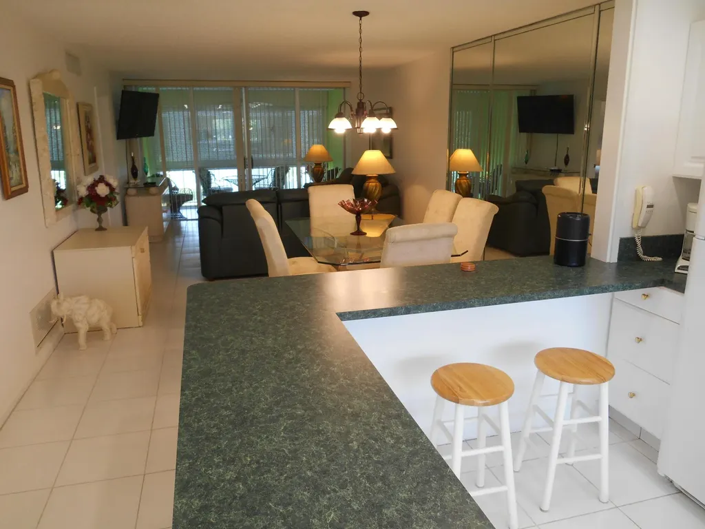 2016 S Federal Highway Boynton Beach FL 33435
