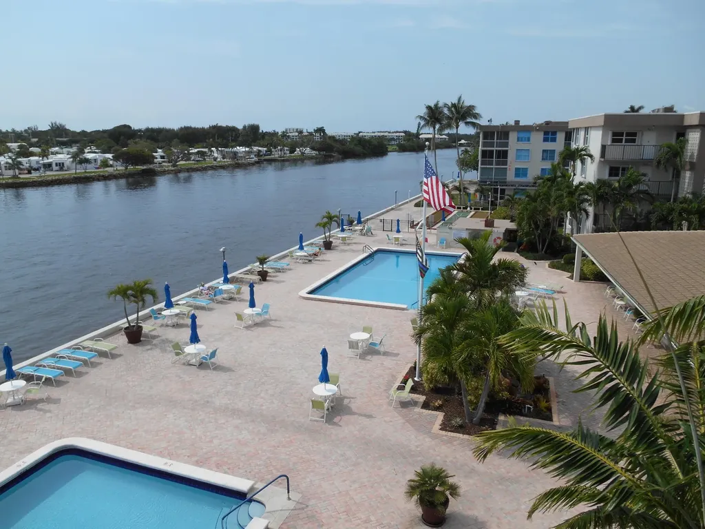 2016 S Federal Highway Boynton Beach FL 33435