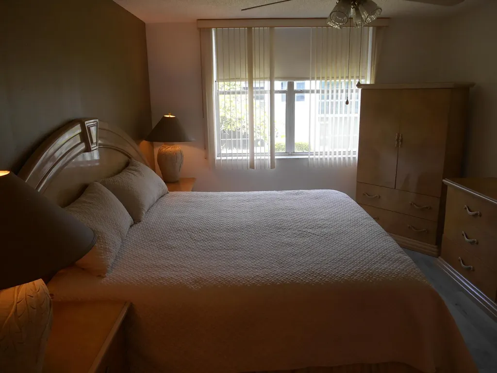 2016 S Federal Highway Boynton Beach FL 33435