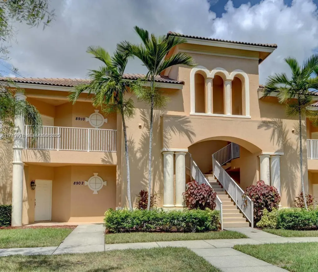 8910 Sandshot Court Port St Lucie FL 34986