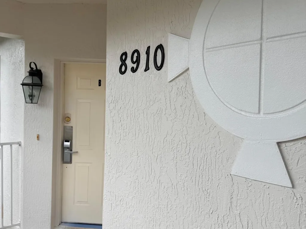 8910 Sandshot Court Port St Lucie FL 34986