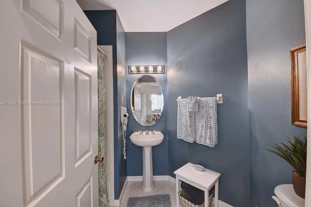 8910 Sandshot Court Port St Lucie FL 34986
