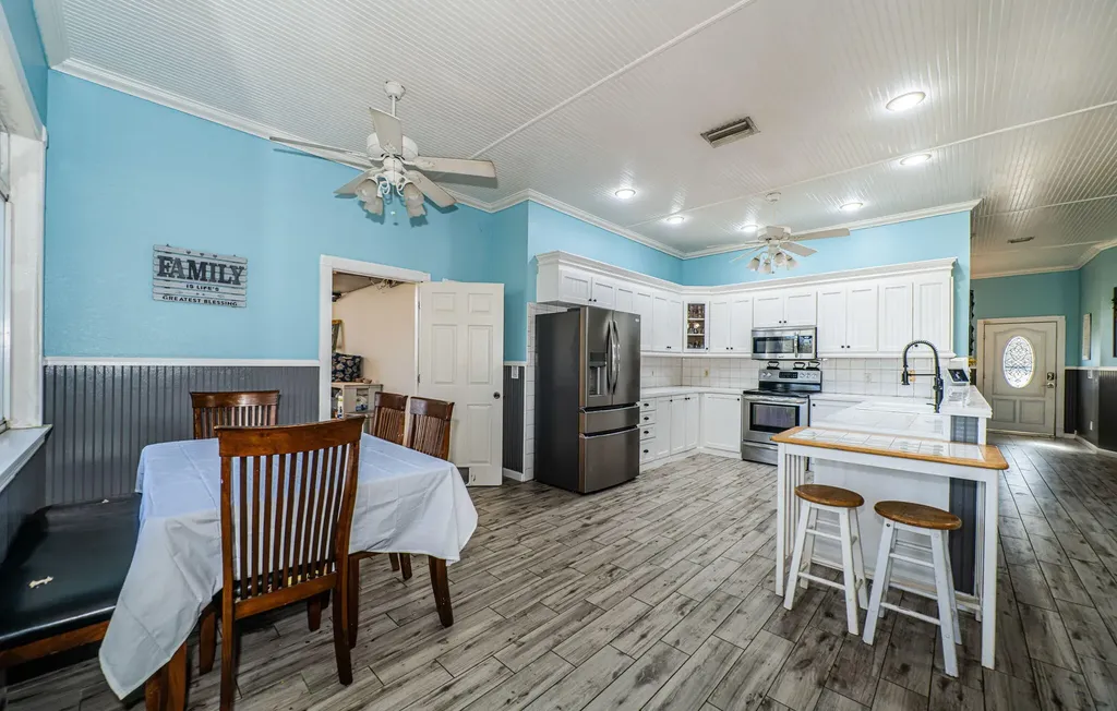 5127 Bay Boulevard Port Richey FL 34668