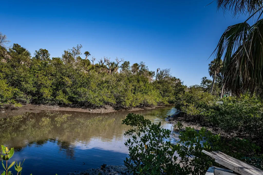 5127 Bay Boulevard Port Richey FL 34668