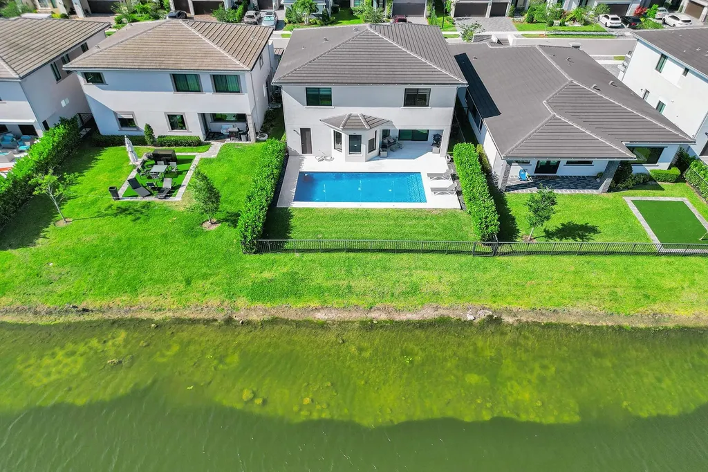 10850 Oceano Way Parkland FL 33076
