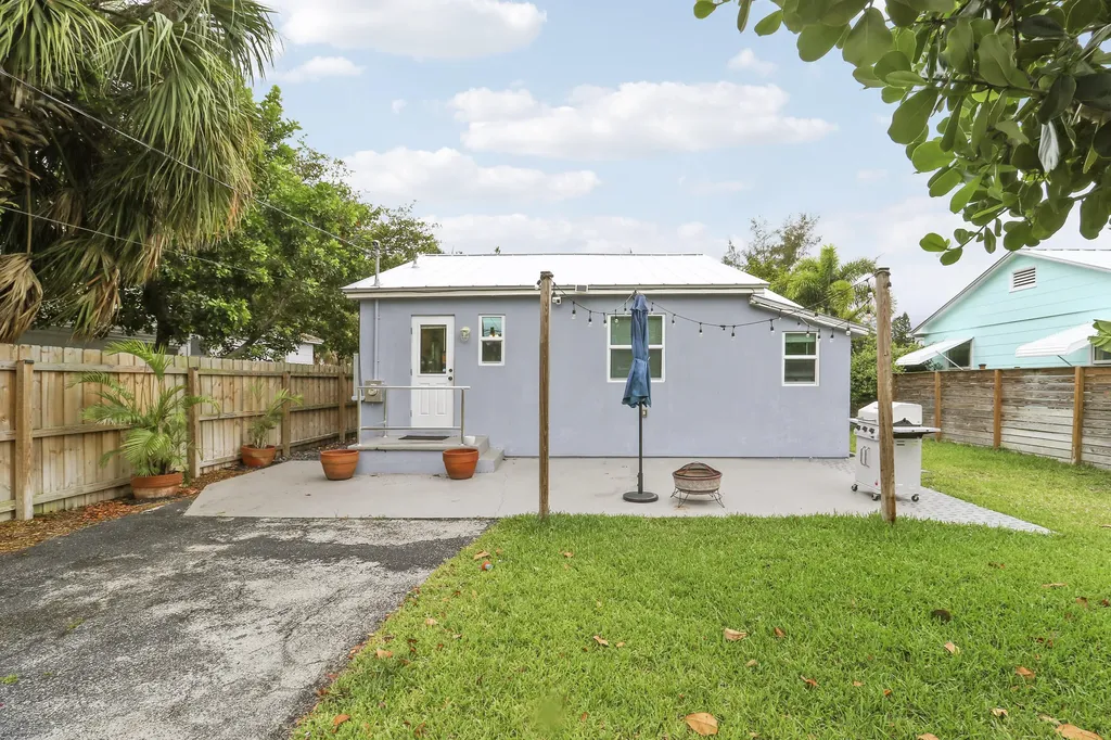 428 S C Street Lake Worth FL 33460