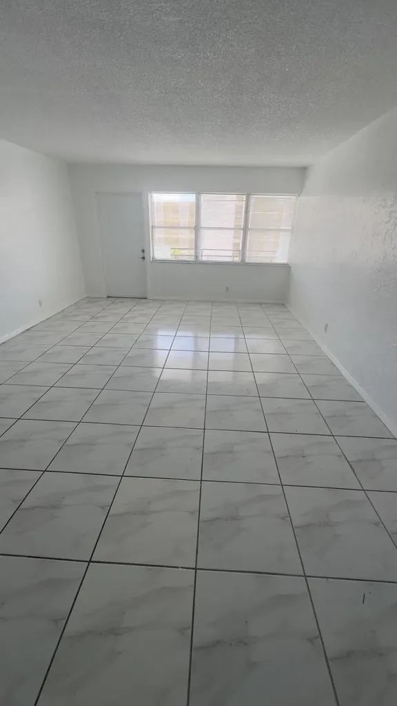 401 Golden Isle Drive Hallandale Beach FL 33009