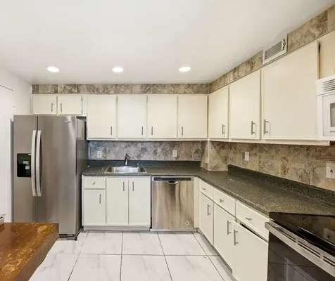401 Golden Isle Drive Hallandale Beach FL 33009