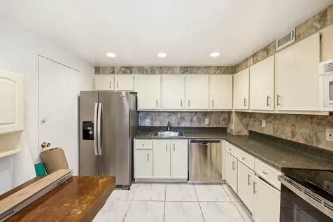 401 Golden Isle Drive Hallandale Beach FL 33009