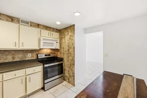 401 Golden Isle Drive Hallandale Beach FL 33009