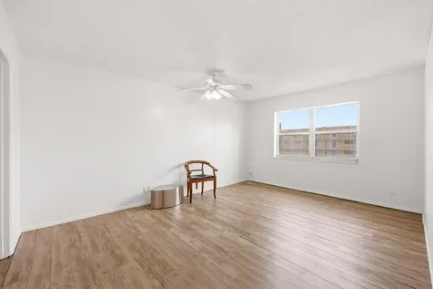 401 Golden Isle Drive Hallandale Beach FL 33009