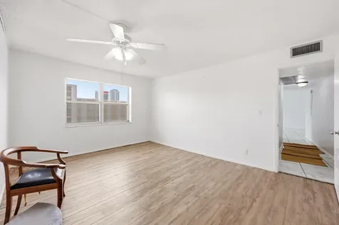 401 Golden Isle Drive Hallandale Beach FL 33009