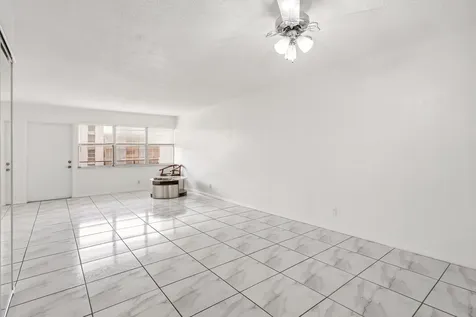 401 Golden Isle Drive Hallandale Beach FL 33009