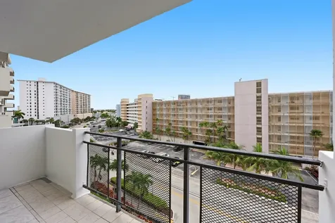 401 Golden Isle Drive Hallandale Beach FL 33009