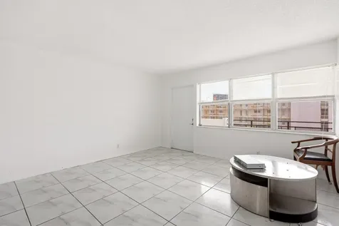 401 Golden Isle Drive Hallandale Beach FL 33009