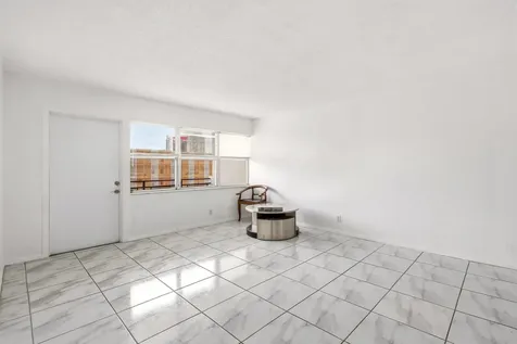 401 Golden Isle Drive Hallandale Beach FL 33009