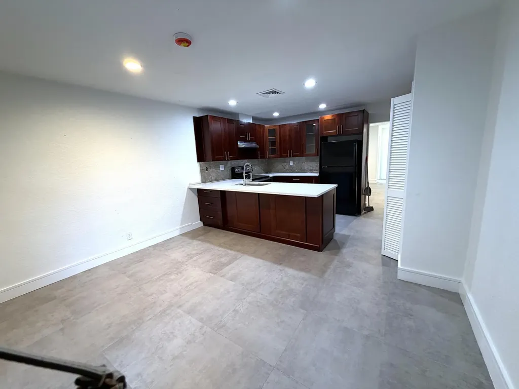 4019 Woodside Drive Coral Springs FL 33065