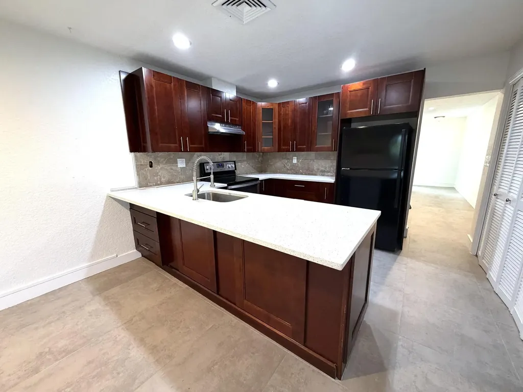 4019 Woodside Drive Coral Springs FL 33065