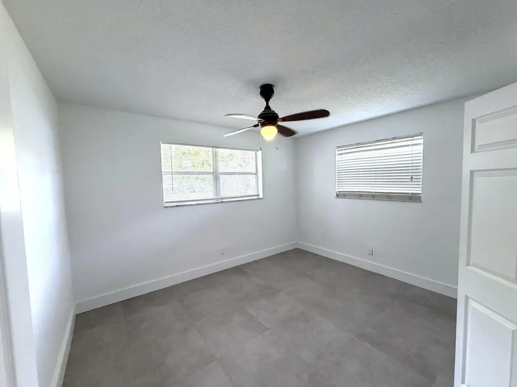 4019 Woodside Drive Coral Springs FL 33065