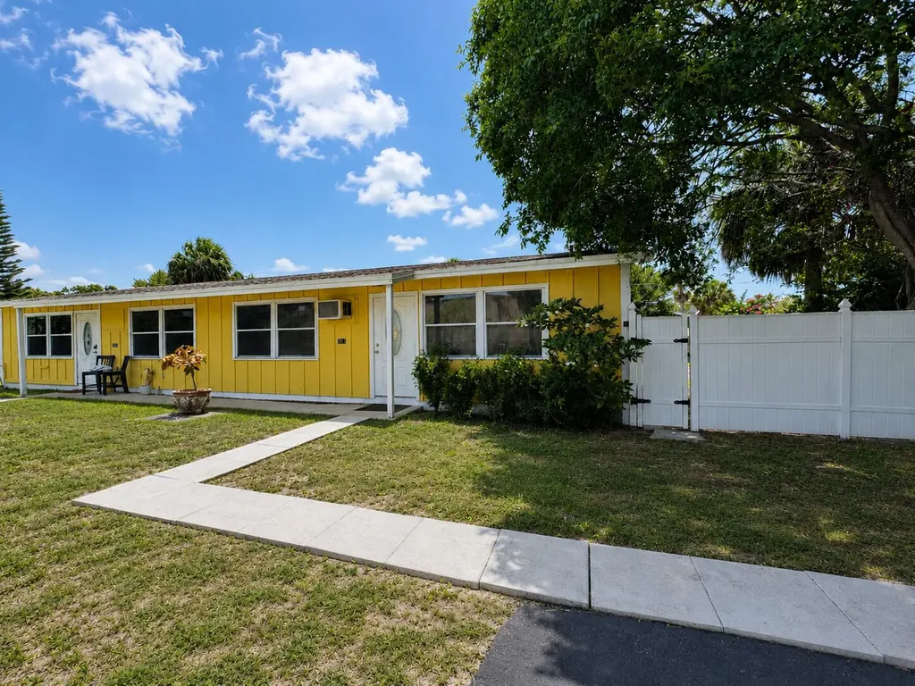8537 40th Terrace N Palm Beach Gardens FL 33410