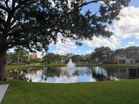 4823 Via Palm Lakes West Palm Beach FL 33417