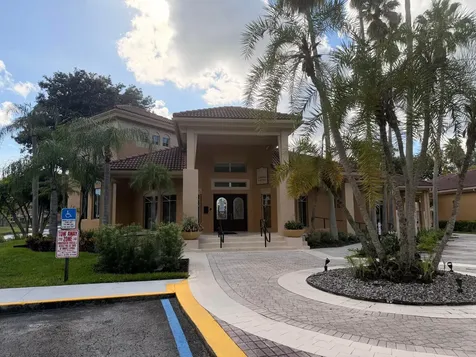 4823 Via Palm Lakes West Palm Beach FL 33417