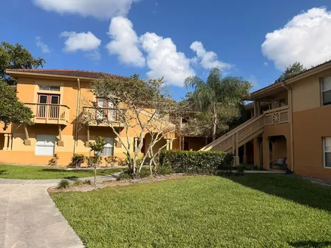 4823 Via Palm Lakes West Palm Beach FL 33417