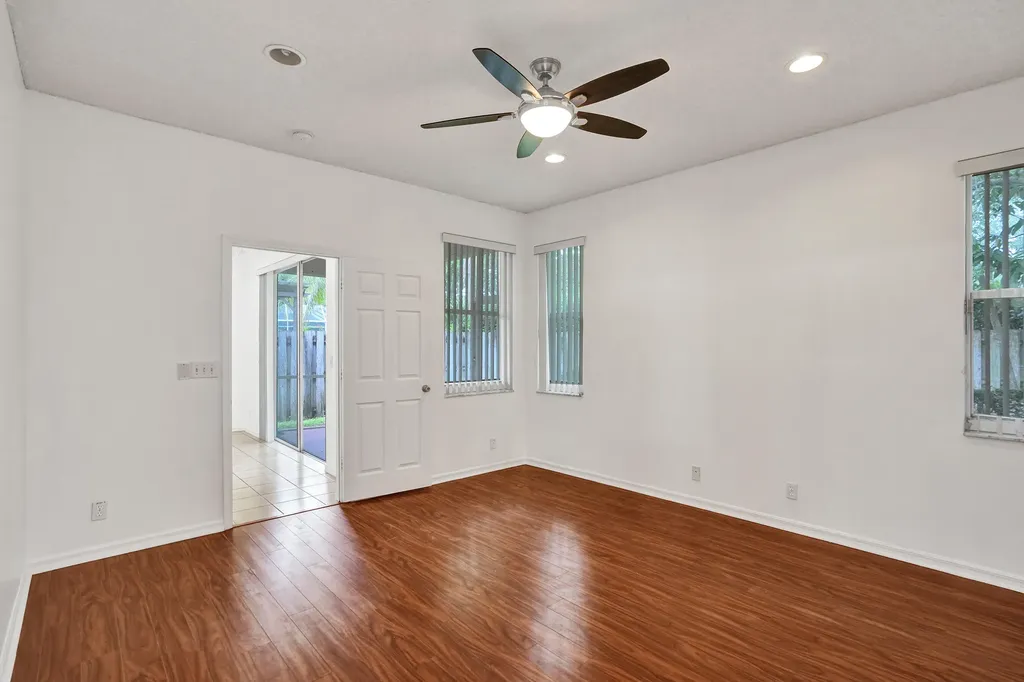 3717 Pebblebrook Manor Coconut Creek FL 33073