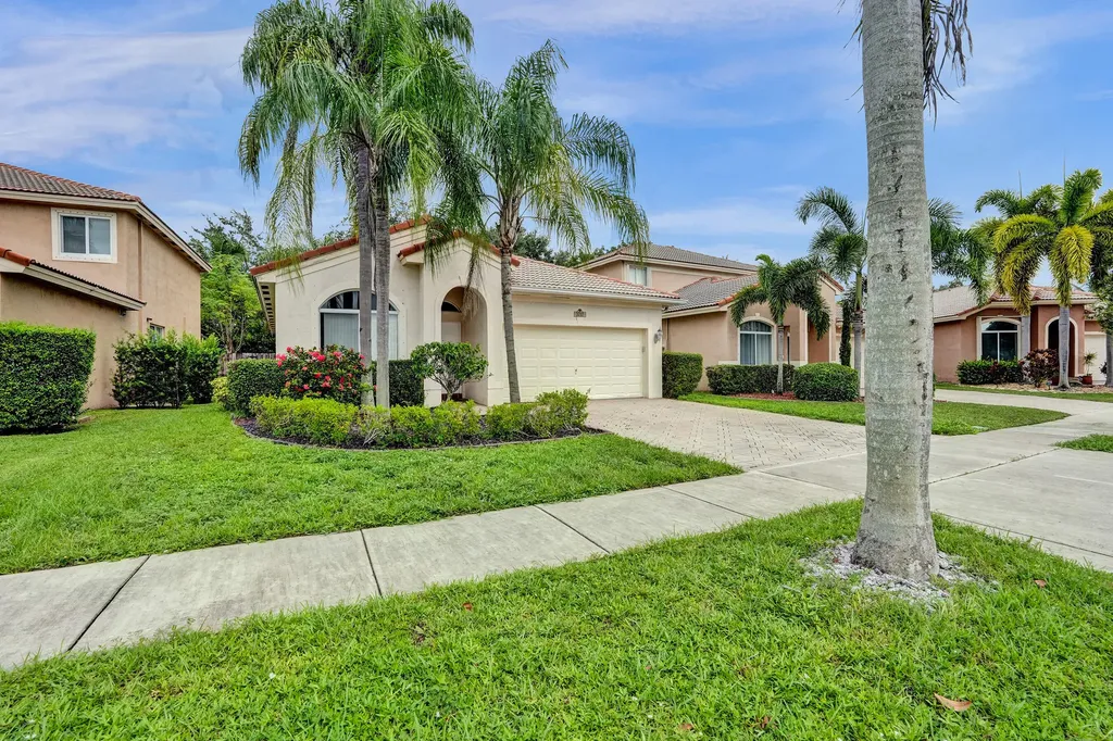 3717 Pebblebrook Manor Coconut Creek FL 33073