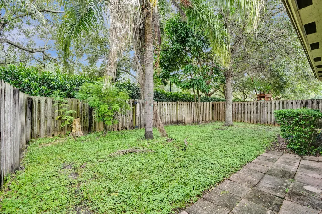 3717 Pebblebrook Manor Coconut Creek FL 33073