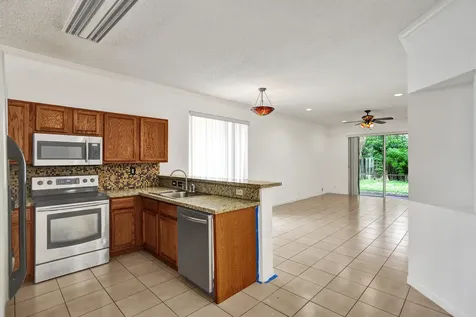 3717 Pebblebrook Manor Coconut Creek FL 33073