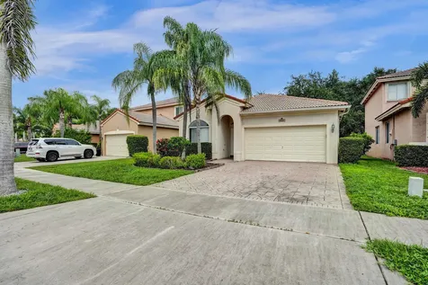 3717 Pebblebrook Manor Coconut Creek FL 33073