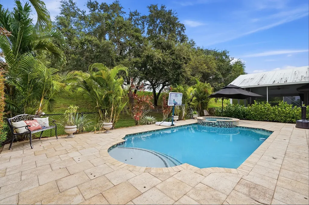12209 NW 57th Street Coral Springs FL 33076