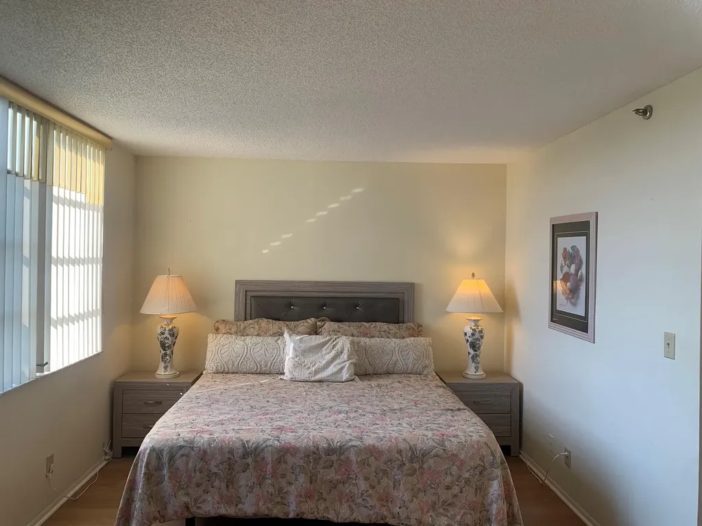 3499 Oaks Way Pompano Beach FL 33069