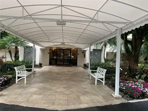 3499 Oaks Way Pompano Beach FL 33069