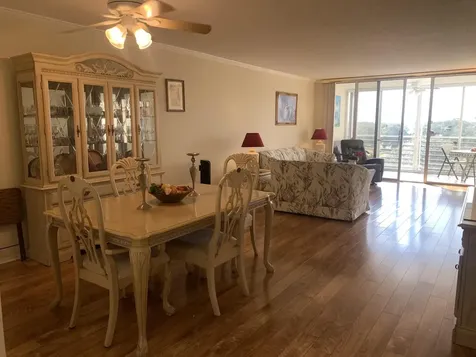 3499 Oaks Way Pompano Beach FL 33069