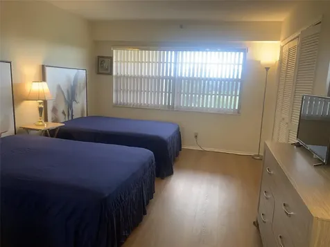 3499 Oaks Way Pompano Beach FL 33069