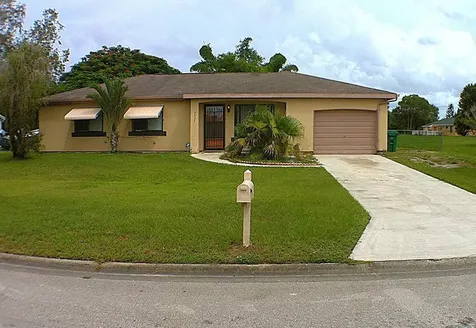 3033 SW Denton Street Port St Lucie FL 34953