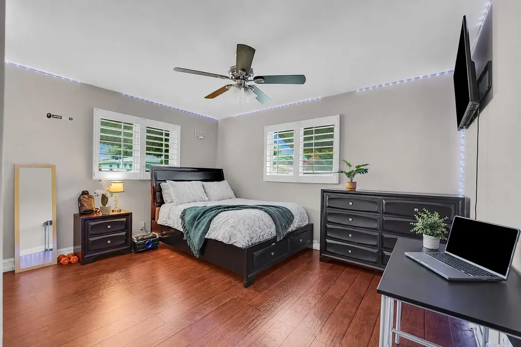 4400 NW 44th Terrace Tamarac FL 33319
