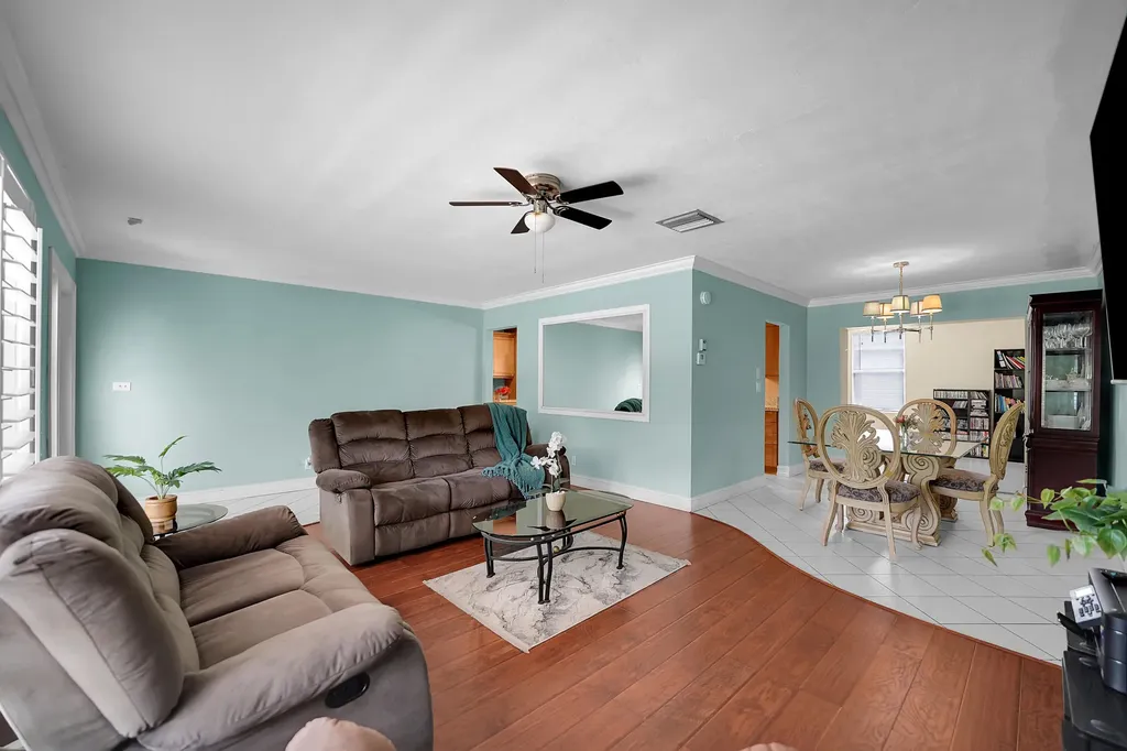 4400 NW 44th Terrace Tamarac FL 33319
